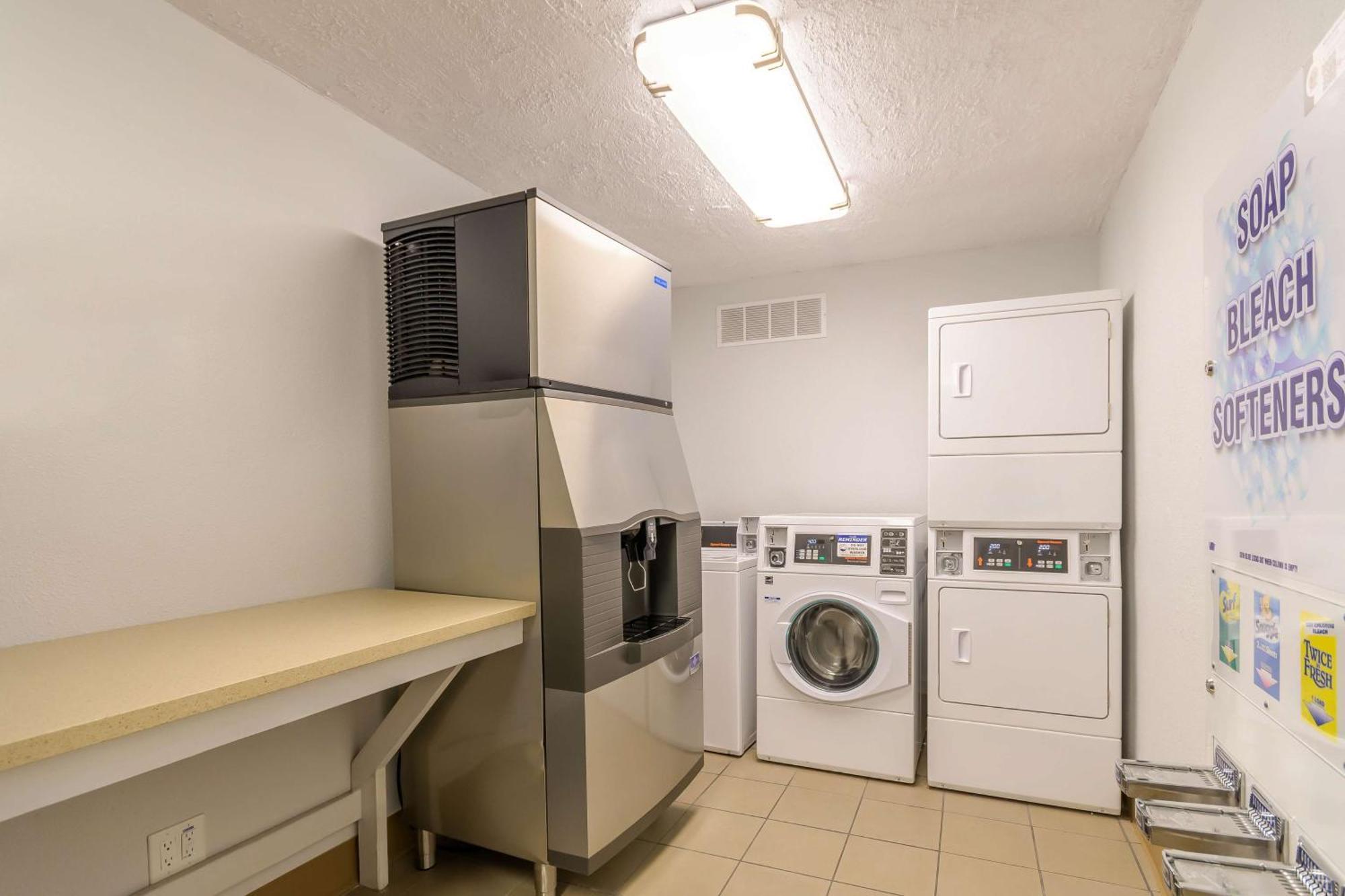 Motel 6 Hayward, Ca- Silicon Valley Gateway Eksteriør bilde