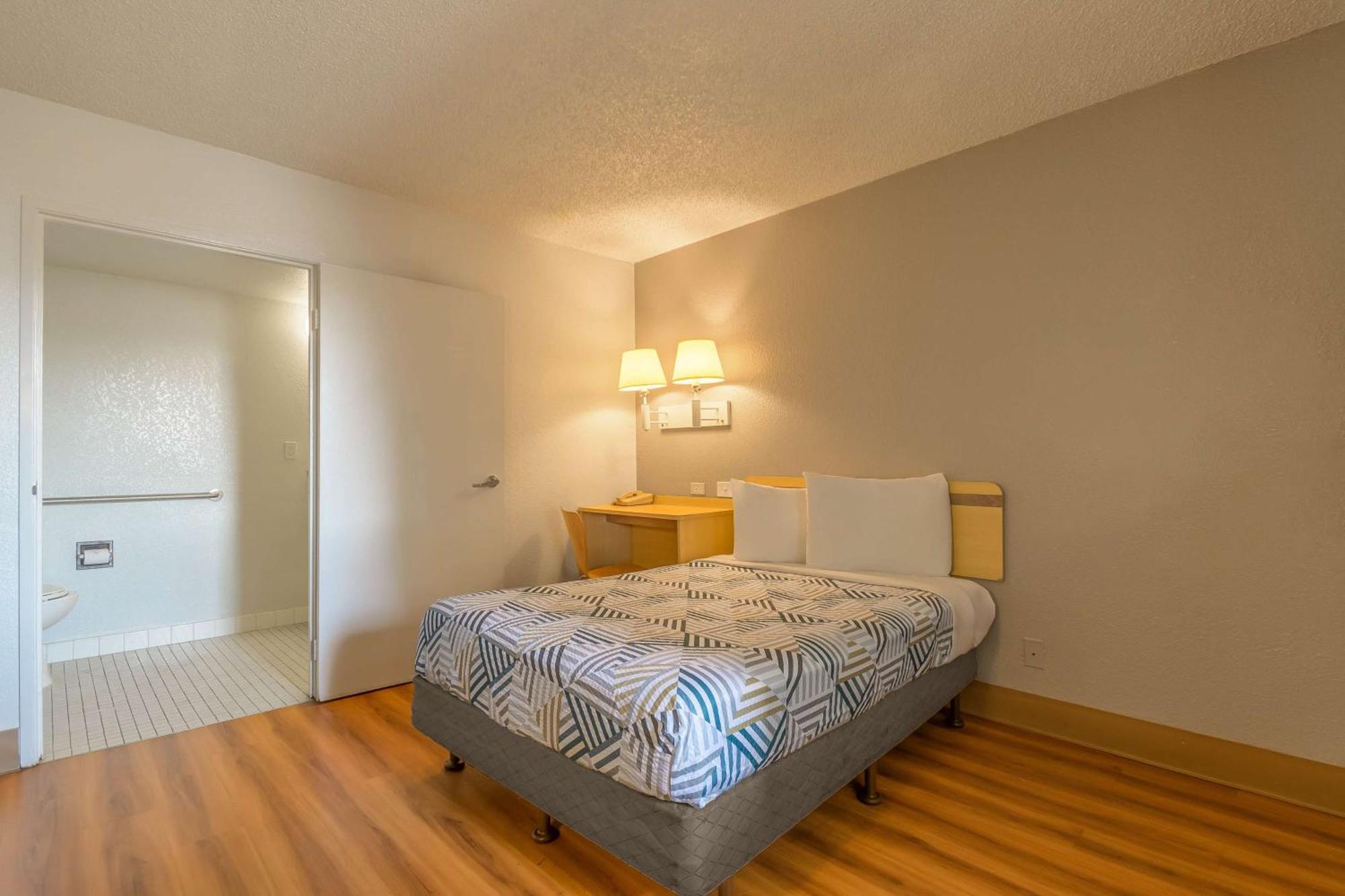 Motel 6 Hayward, Ca- Silicon Valley Gateway Eksteriør bilde