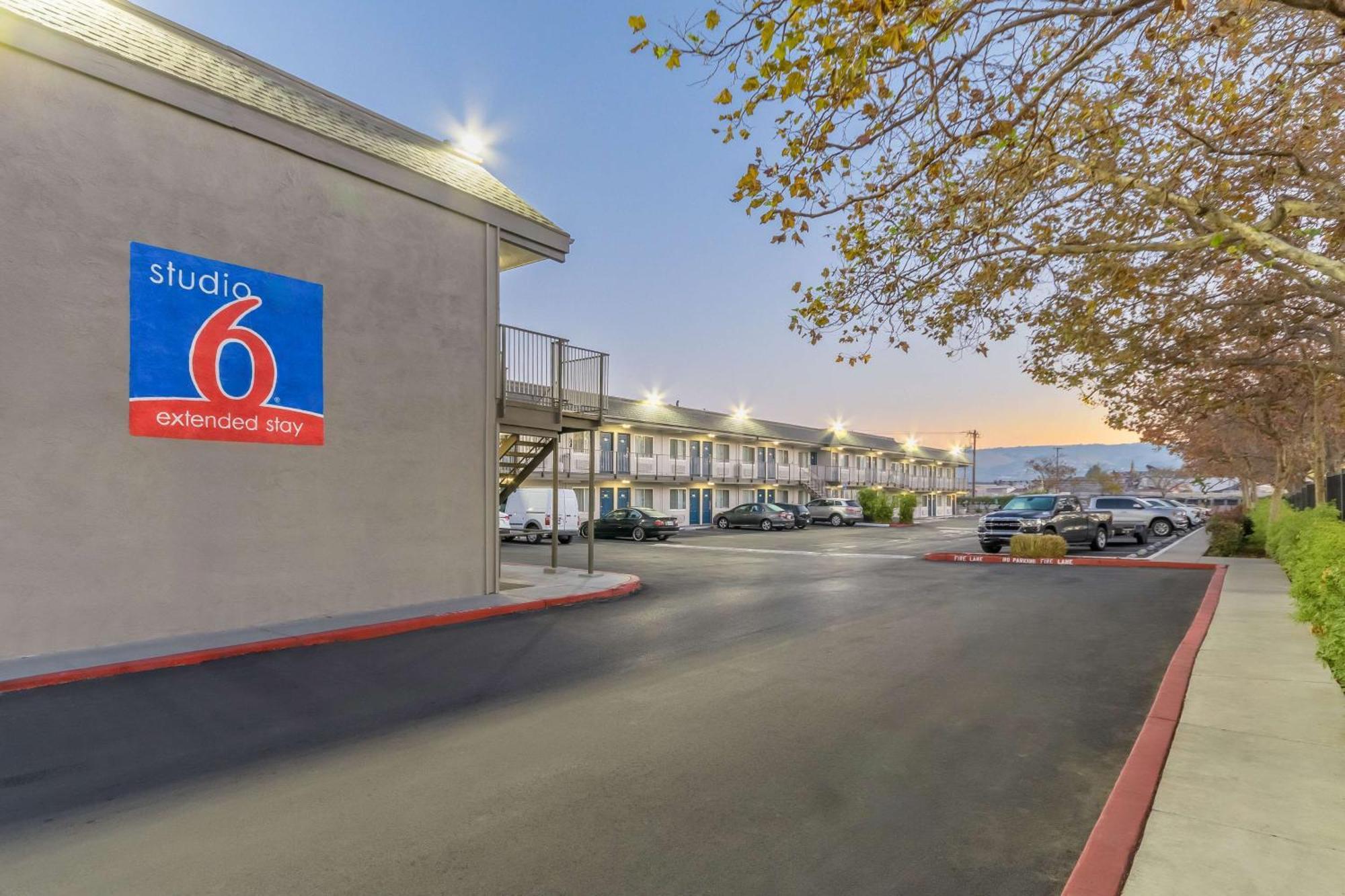Motel 6 Hayward, Ca- Silicon Valley Gateway Eksteriør bilde