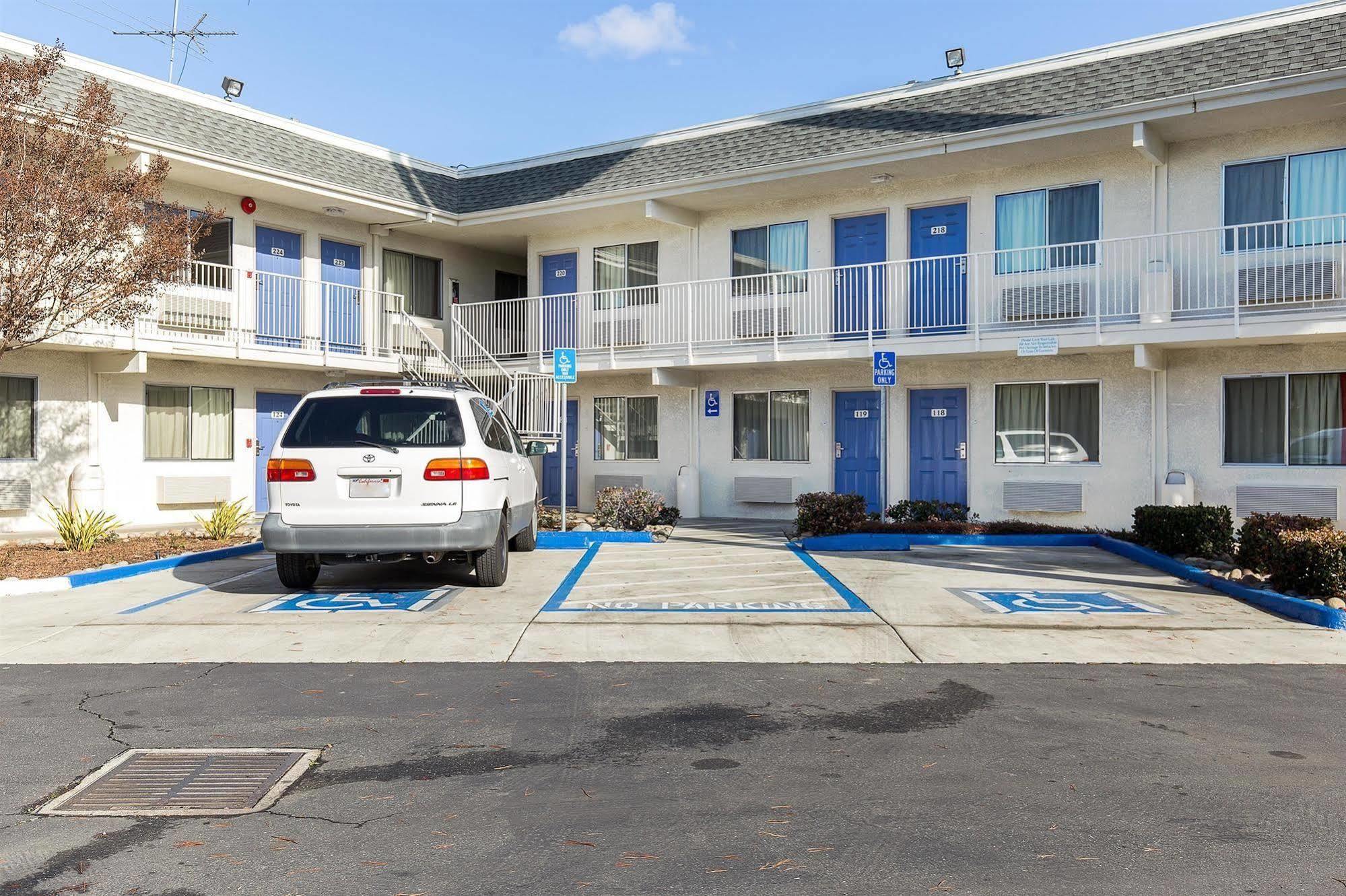 Motel 6 Hayward, Ca- Silicon Valley Gateway Eksteriør bilde